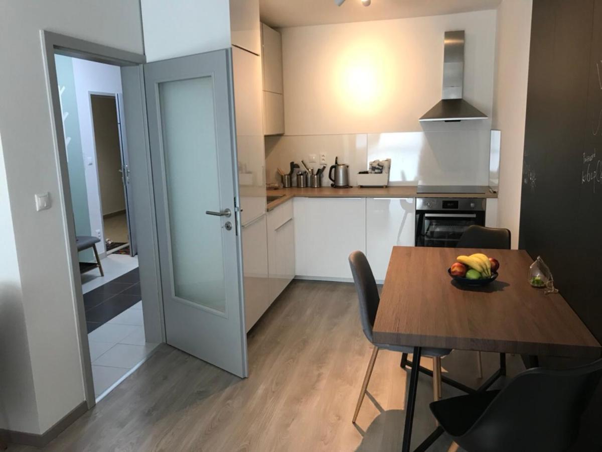 Samorin Modern Apartmens Private Parking - Air Conditioning Exterior foto
